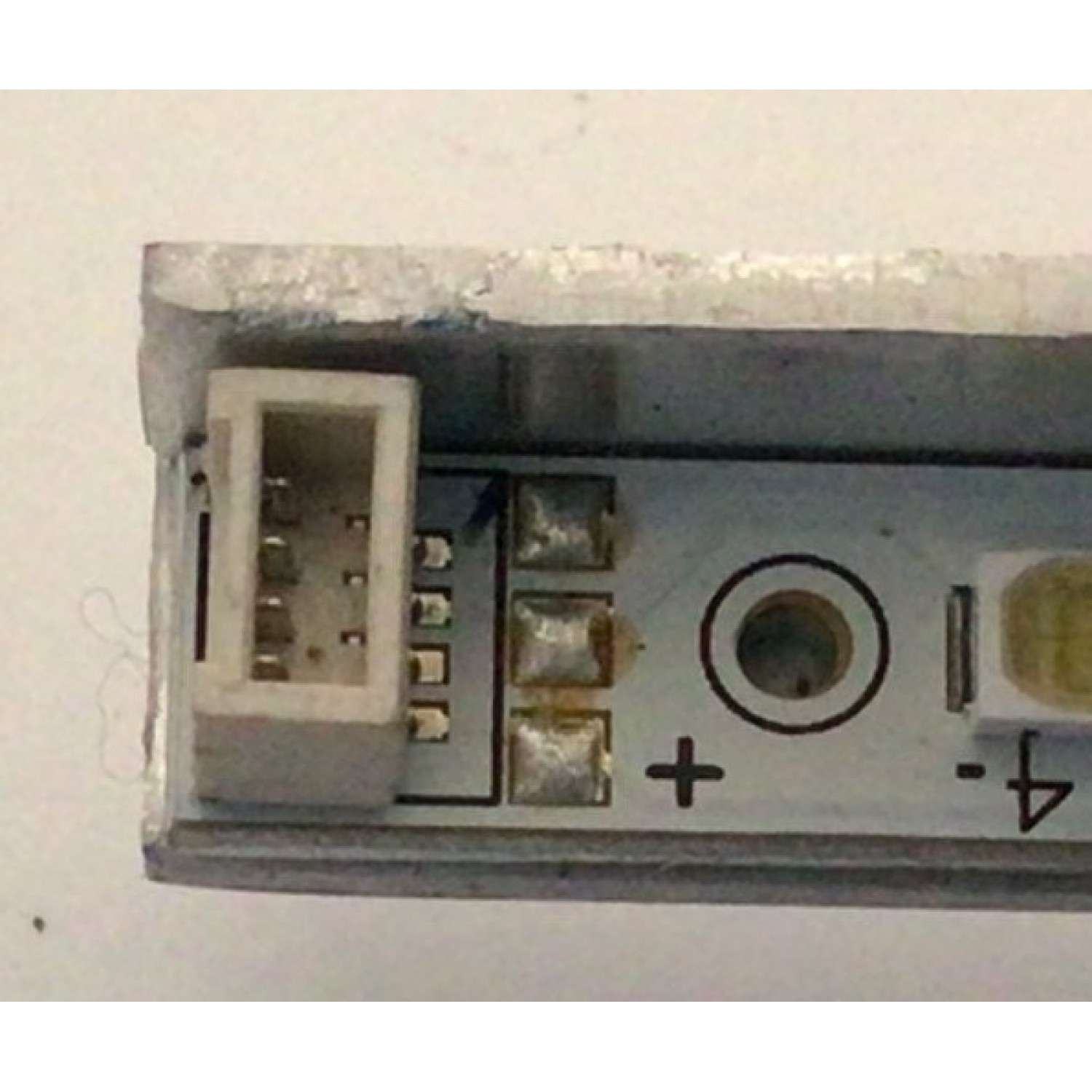 LED PARA TV TCL / NUMERO DE PARTE 67H93410-2A0 / L46E5300 / PANEL'S LVF460NE3L / LVF460NE4L / MODELO LE46FHDE5310 / ((MEDIDAS 1.04M x 10CM)) - Imagen 3